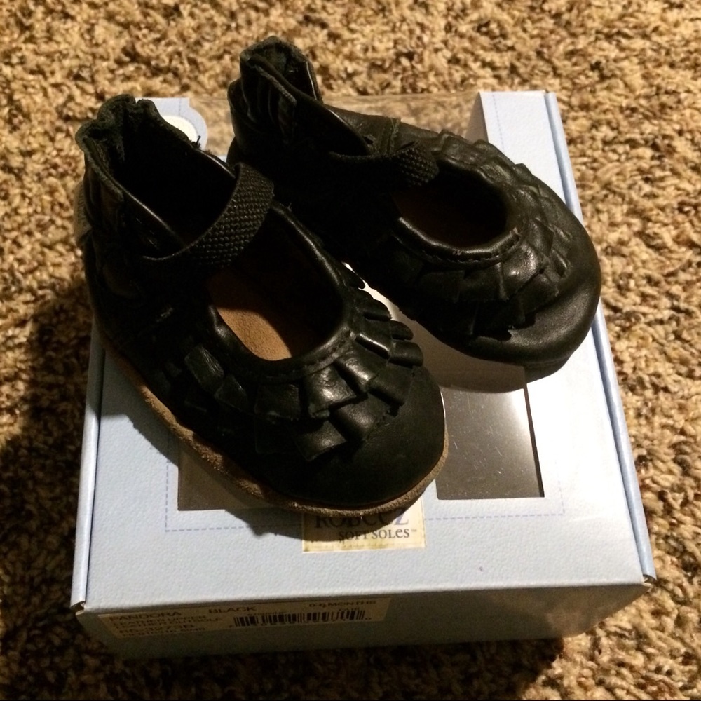 🌸$8 IF BUNDLED🌸 Robeez 0-6 mo bl dressy booties